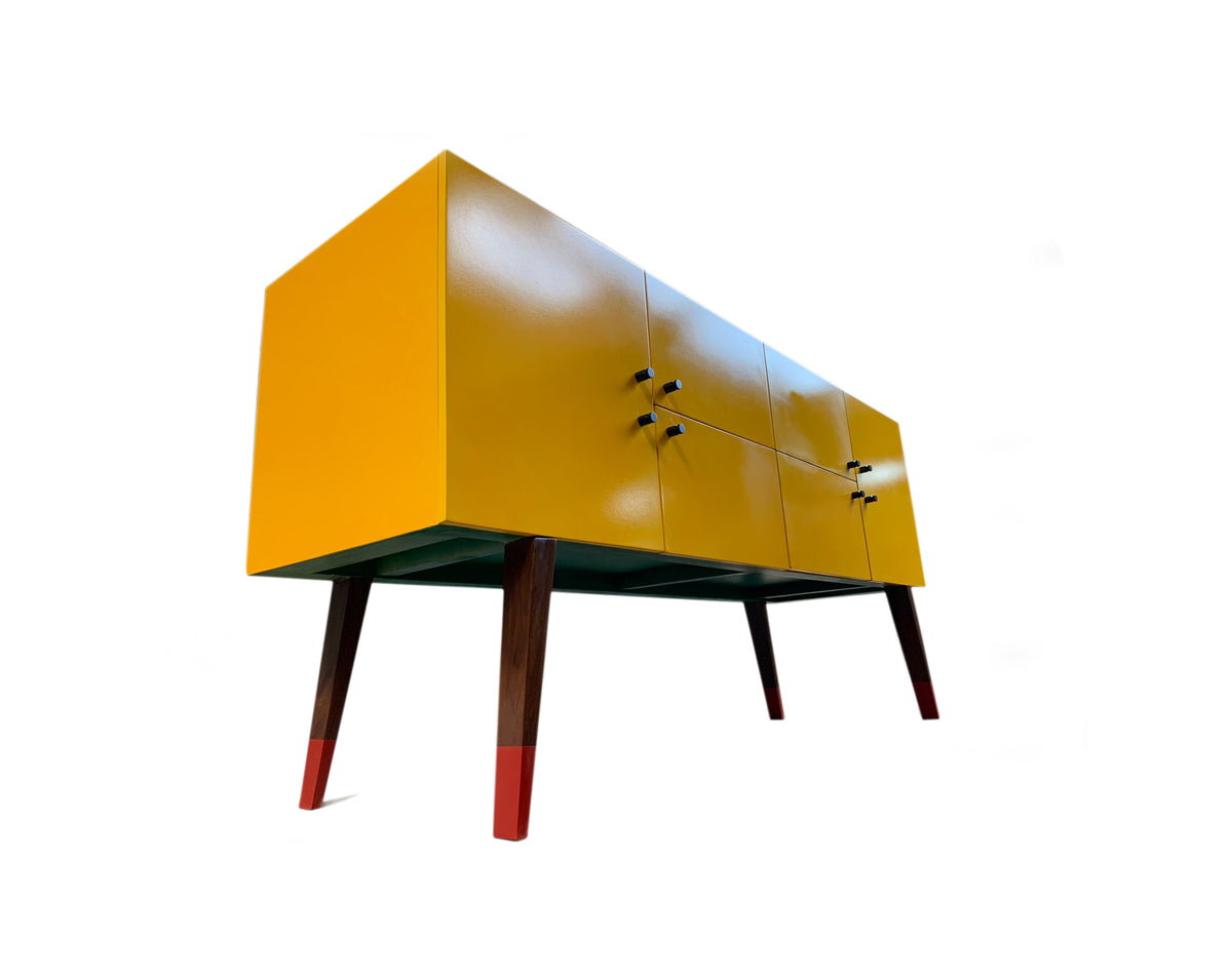 Console 52